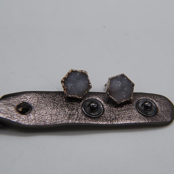 NWOT Bracelet and Earrings Set, Beautiful Pair - Picture 4 of 11